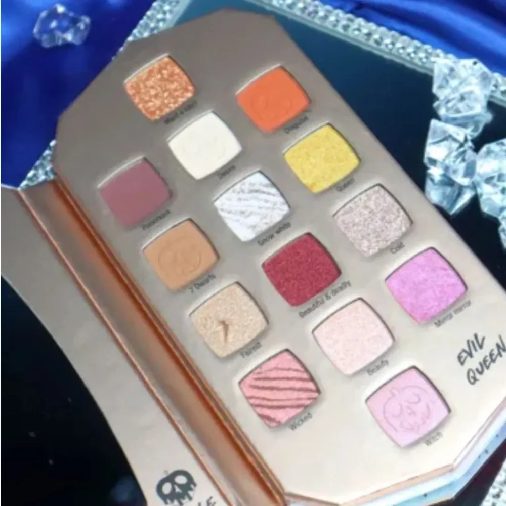 Essence X Disney Villians Evil Queen‎ Eyeshadow Palette